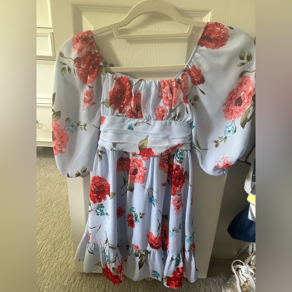 Rare Editions size 7 dress worn twice and perfect condition!